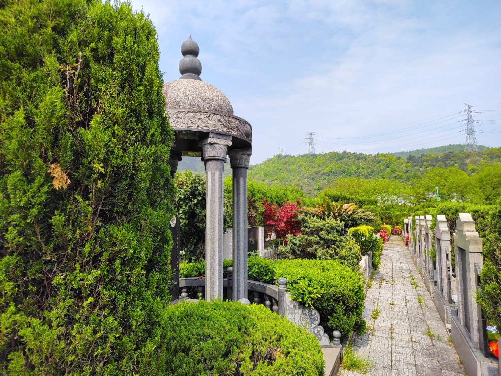 宁波九峰陵园清明节后会涨价吗？清明节期间适合在九峰陵园购墓吗？